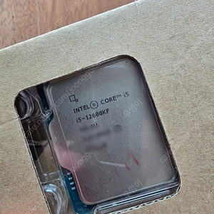 i5-12600kf 기본쿨러 포함 판매합니다.