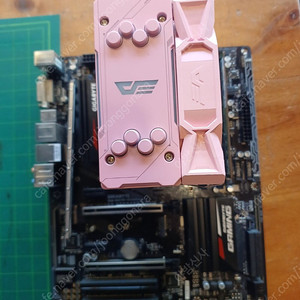 i7 7700 H270 기가바이트 게이밍3 삼성 8GB 2개 2400 성린샤칸 핑크쿨러팝니다 12만원