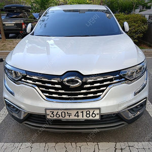 뉴 QM6 가솔린 팝니다.