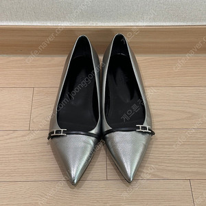 에르메스 로라 플랫슈즈 실버 38.5