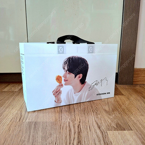(미사용) 변우석 교촌치킨 리유저블 쇼핑백