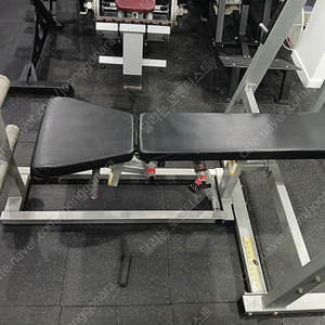 홈짐/ 중고헬스 운동기구 파라마운트 슈퍼스파인 멀티포지션 벤치프레스 판매합니다
