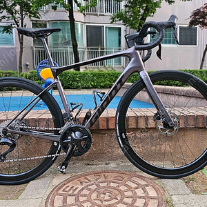 2023 자이언트 디파이 105 di2 팝니다