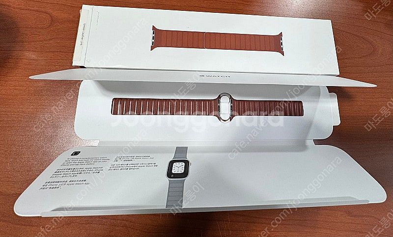 애플워치 정품스트랩 레더링크, 밀레니즈루프 판매합니다.--4