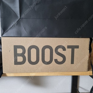 아디다스 이지부스트 350 클라우드화이트 280사이즈