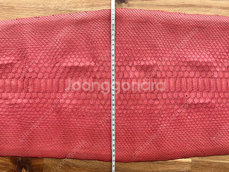 파이톤 뱀피 판매합니다.--8