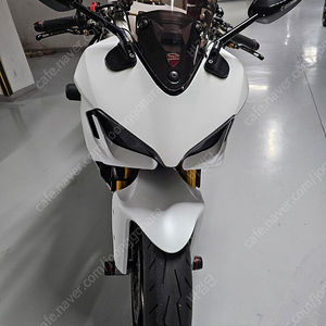두카티 슈퍼스포츠 950s 팝니다