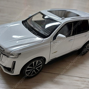 1:24 캐딜락 SUV 에스컬레이드 화이트 다이캐스트 미개봉 새상품