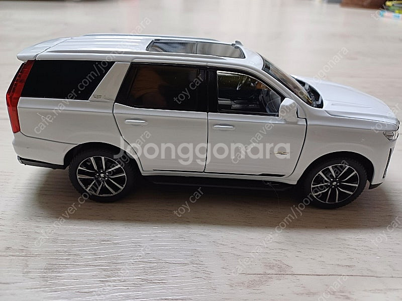 1:24 캐딜락 SUV 에스컬레이드 화이트 다이캐스트 ...--5