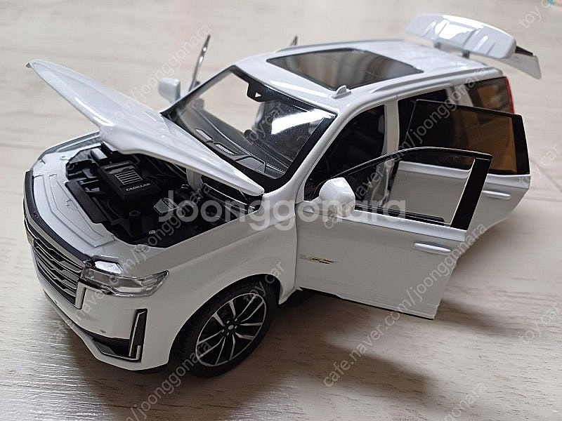 1:24 캐딜락 SUV 에스컬레이드 화이트 다이캐스트 ...--8