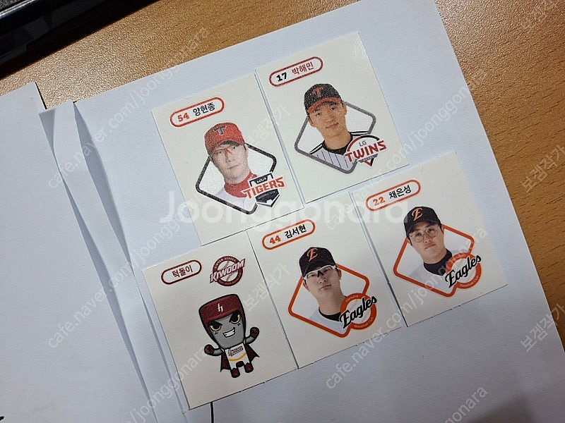 KBO 크보빵 띠부씰 스티커 판매합니다--0