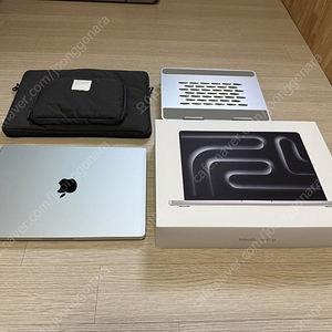 맥북프로 14인치 M4 프로 24GB 512GB 판매합니다.