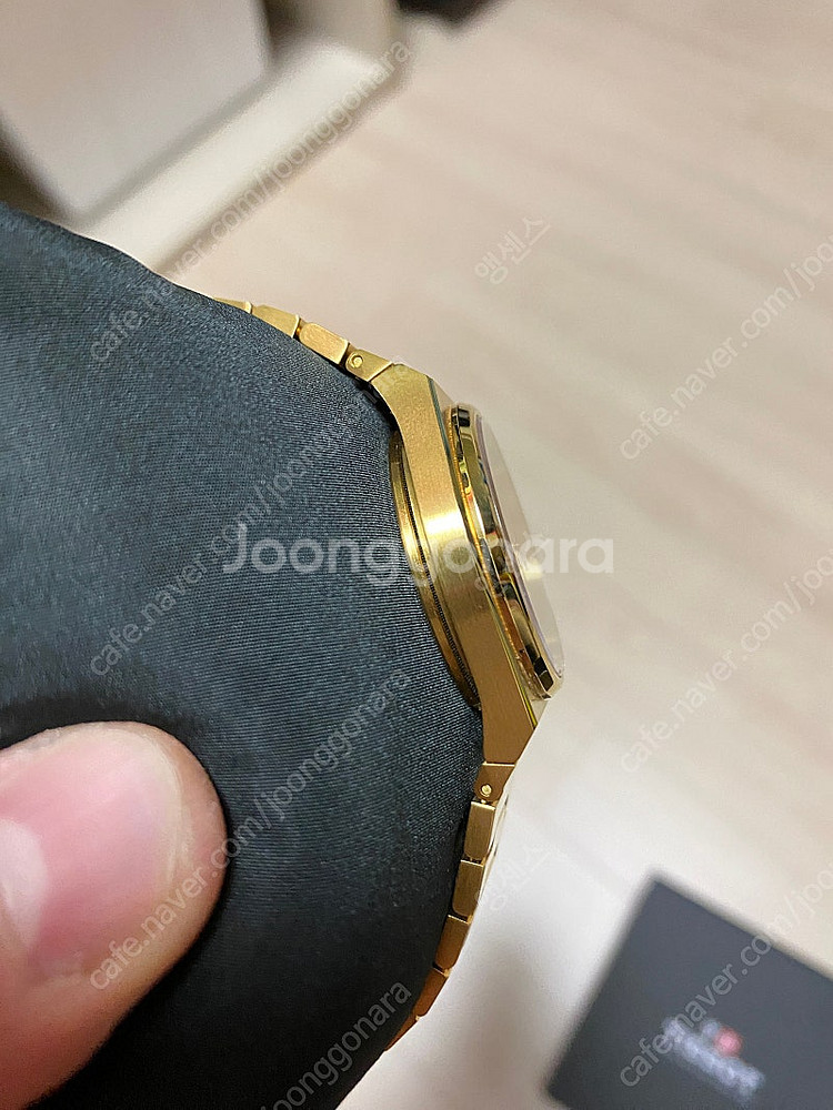 티쏘 PRX 35mm 골드 쿼츠 시계 T137.210....--6