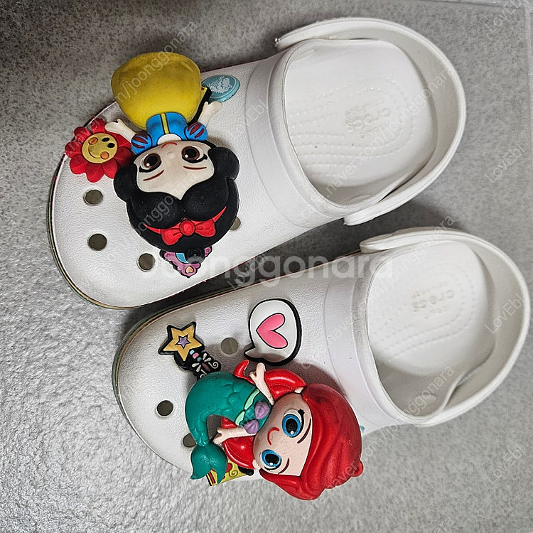 크록스 여아 c10 (지비츠 포함 ) gs반값택포2만원--0