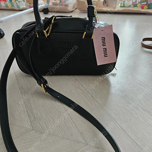 미우미우 빈폴가방
