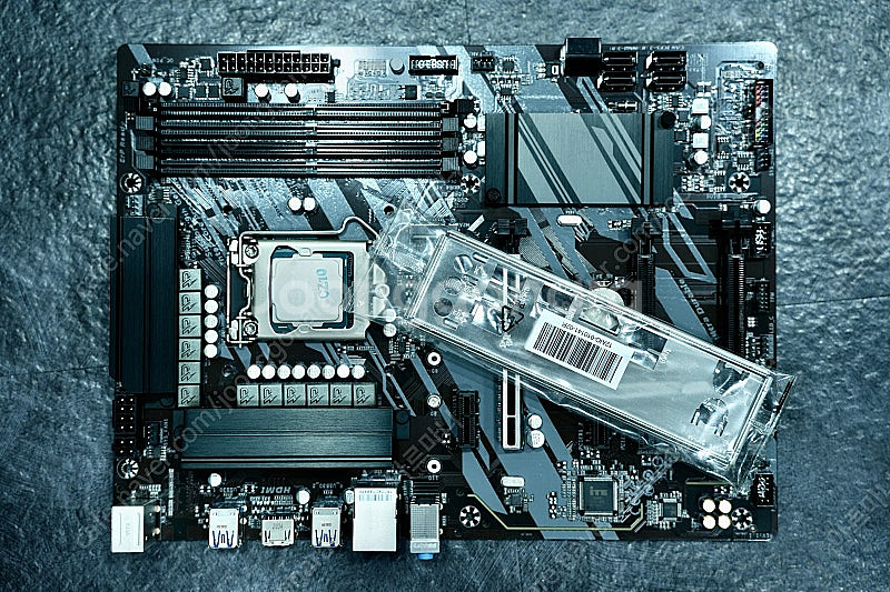 기가바이트 Z390 UD 백플레이트 포함 (박스없음)--0