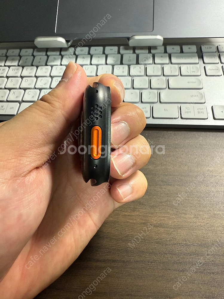 애플워치 울트라2 티타늄 블랙 버전 (애케플 포함)_블...--6