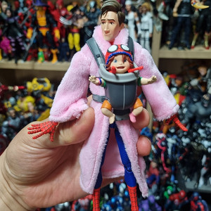 SHF조드, SHF피터파커b, SHF라스트베놈, 마펙스원더우먼, SHF할리퀸, SHF닉퓨리, 토이비즈 스파이더맨 팝니다.