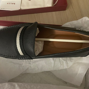 발리 피어스 드라이빙 로퍼 585330 f300 270cm, 26만원!