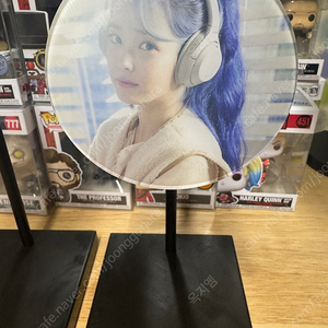 아이유 헤드셋 거치대
