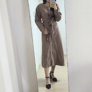 엘렌카레듀에 코코아브라운 끈묶음 린넨 롱 원피스