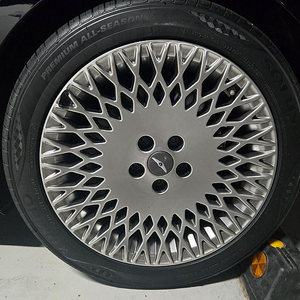 제네시스 g80 19인치 불판 휠.타이어 세트