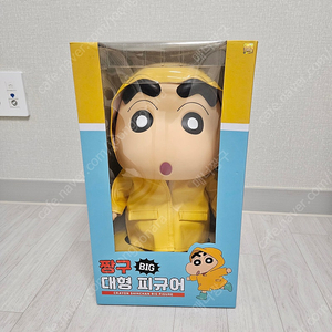 짱구 대형 피규어(대원 우비 짱구 정품) 미개봉 판매합니다