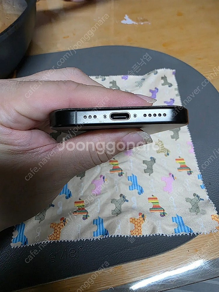 아이폰 16프로 256기가 블랙티타늄 S급팝니다--3