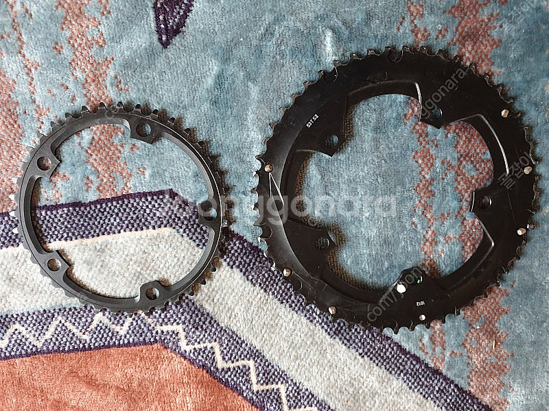 스램 레드22(sram red22) 체인링 (bcd130 53-39t)(히든볼트방식) 판매합니다--1