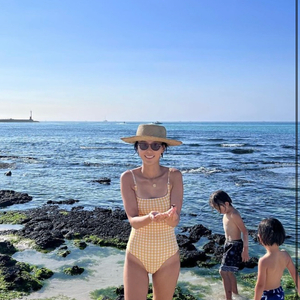 김나영 데이즈데이즈 수영복