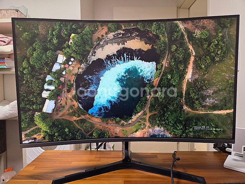 삼성 32인치 커브드 144Hz QHD 모니터--0
