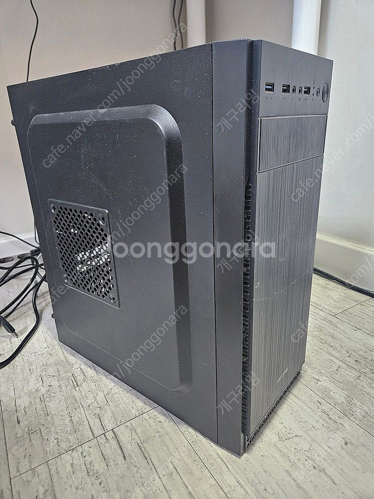 i5 4690 내장그래픽 본체 판매합니다. 택포 6만원--1