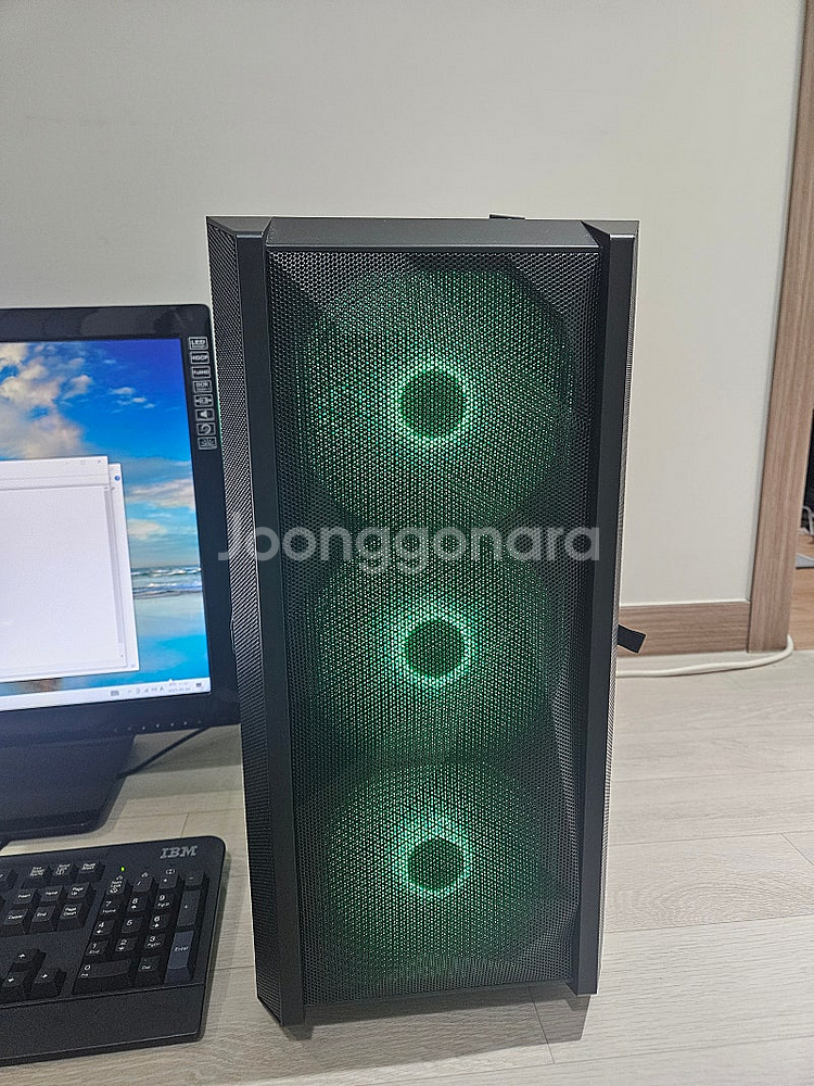 (개인) 게임 가능한 가성비 본체. 27인치 모니터 포...--1