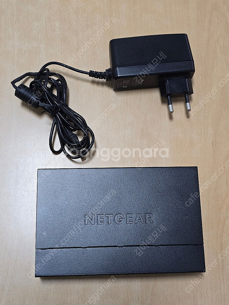 넷기어 8포트 기가비트 스위칭허브 GS308v3 2만원--0