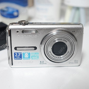 올림푸스 FE-330 팝니다(전용충전기, 정품 베터리2개)