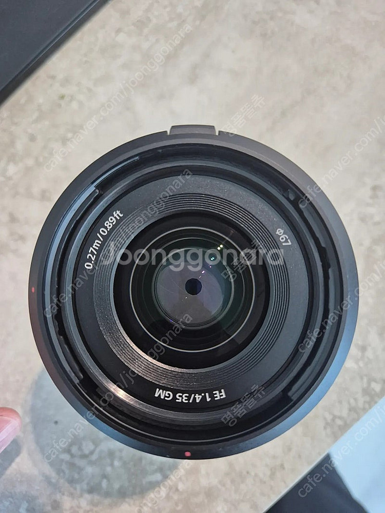 소니 35gm 1.4 렌즈 팝니다(사용을 거의못했어요)--6