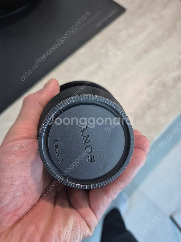 소니 35gm 1.4 렌즈 팝니다(사용을 거의못했어요)--7
