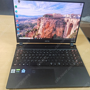 급쳐 15인치 I9 10980HK 4K OLED 고사양노트북 팝니다