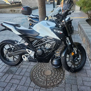 24년식 혼다 CB125R 오토바이