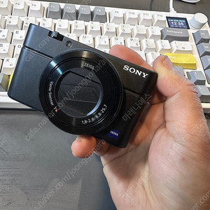 소니 DSC-RX100M4 개인입니다.