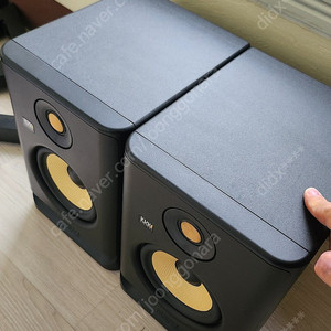 krk rokit5 g4 1조(2통) 팝니다