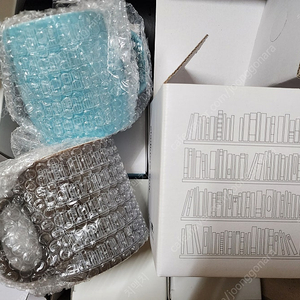 알라딘 서점 도서관 책장 머그 머그컵 머그잔 2종 판매