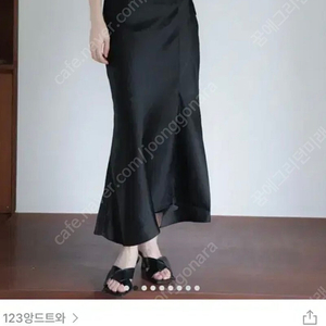 앙드트와 카미에 새틴 롱 스커트 블랙(새상품)