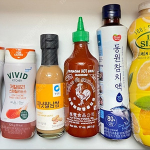 돈시몬 착즙레몬주스1L+청정원 피넛월남쌈소스+허이펑 닭표 스리라차소스+비비드스위트칠리소스2개+동원참치액 샤브샤브소스 미개봉새상품