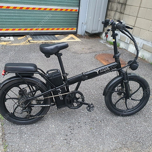 Titan 700 전기자전거 판매합니다