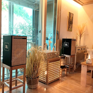 jbl4305h스피커+라탄그릴 +원목스텐드