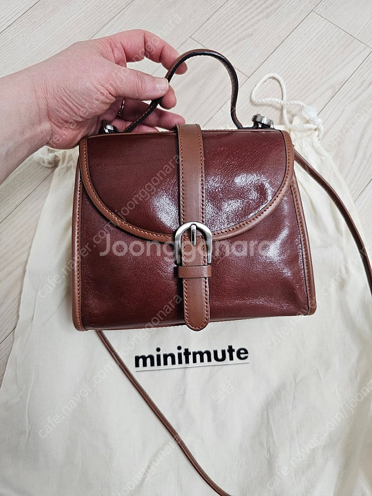 미닛뮤트 가방 판매합니다.--0