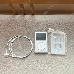 아이팟 클래식 256GB 팝니다.(1950mAh 탑재)