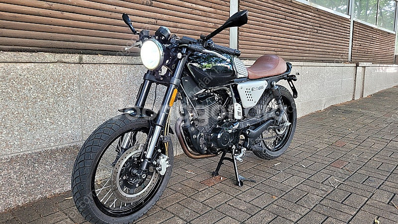 한웨이 블랙카페125 판매 합니다.--1