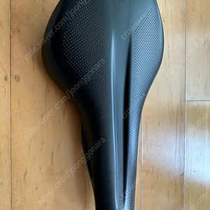 싱크로스 벨카라 R SL 풀카본 안장